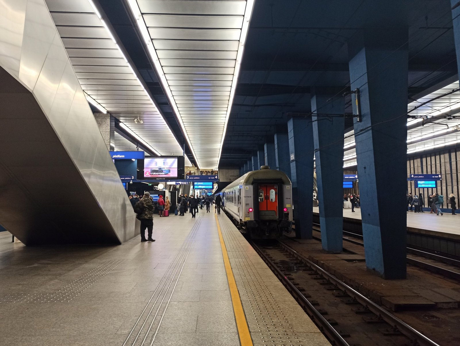 Warszawa Centralna bez postojów przez tydzień. Prace torowe i zmiany w ruchu - Miejski Reporter