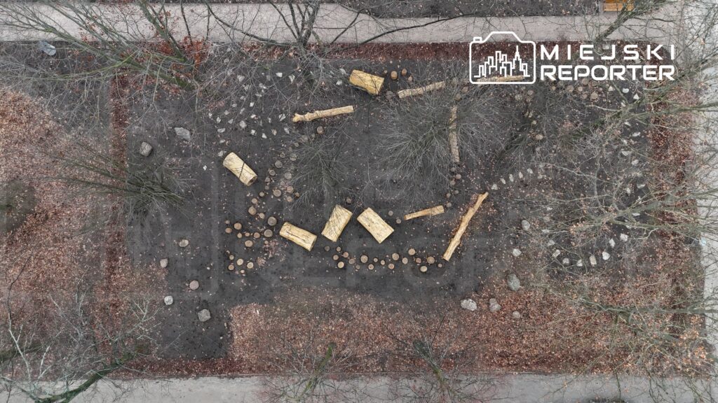 Plac zabaw, czy może wybieg dla psów na Bródnie? Ta "budowla" pochłonęła prawie pół miliona złotych z naszych pieniędzy - Miejski Reporter