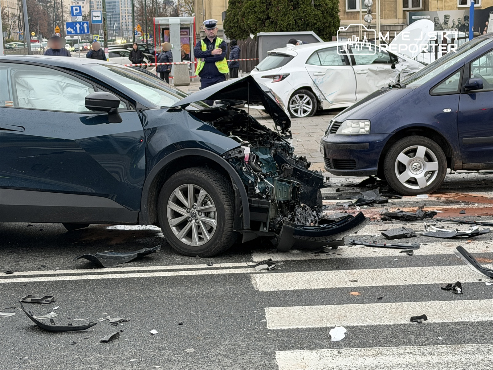 Poważny wypadek na Mokotowie. Kierowca z zatrzymanym prawem jazdy spowodował zderzenie pięciu aut - Miejski Reporter