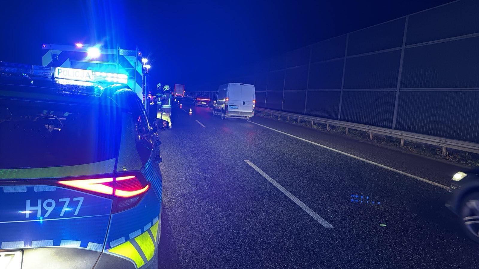 Wypadek na A2. Zderzyły się trzy pojazdy. Duże utrudnienia w ruchu - Miejski Reporter