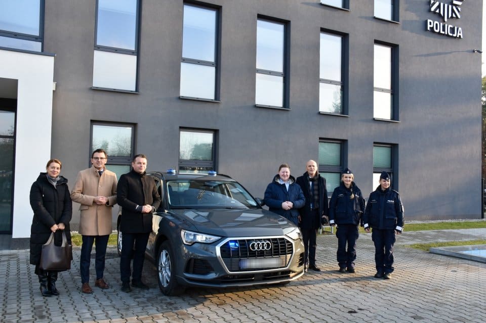 Policja w Karczewie zyskała nowy nieoznakowany radiowóz – już ruszył w teren - Miejski Reporter