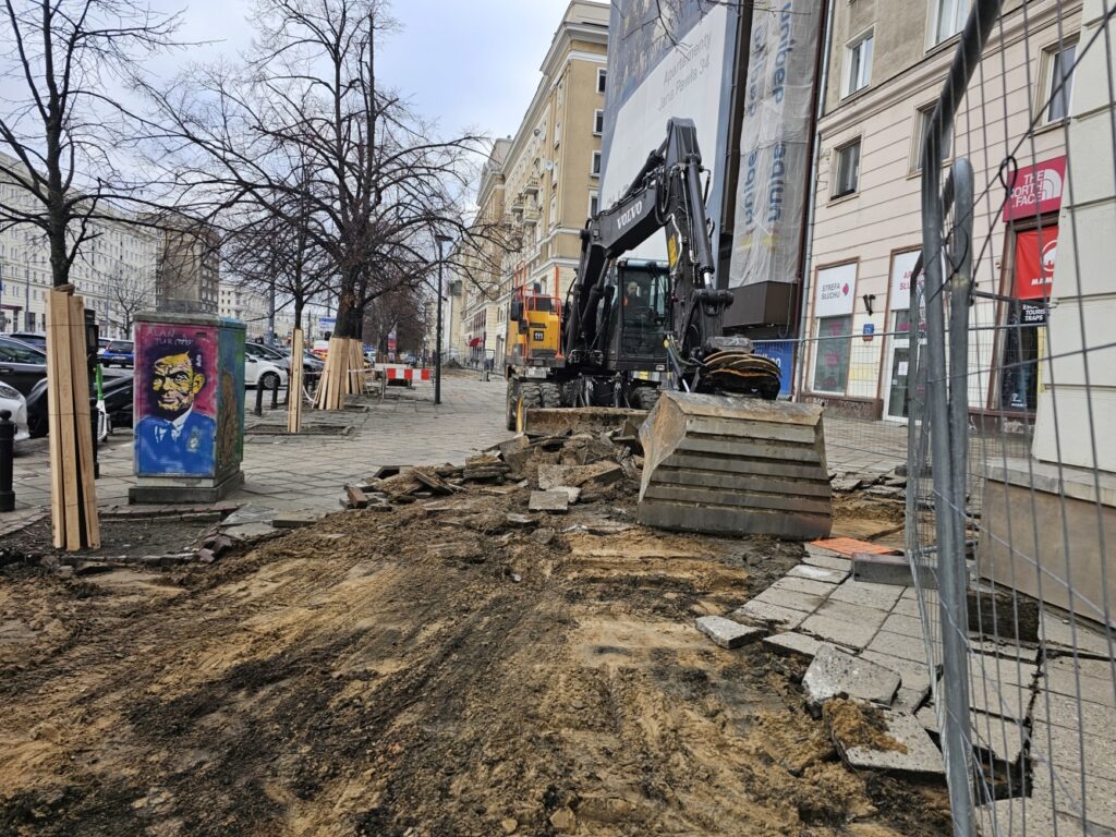 Twarda bez połączenia z Aleją Jana Pawła II. Budowa drogi dla rowerów - Miejski Reporter