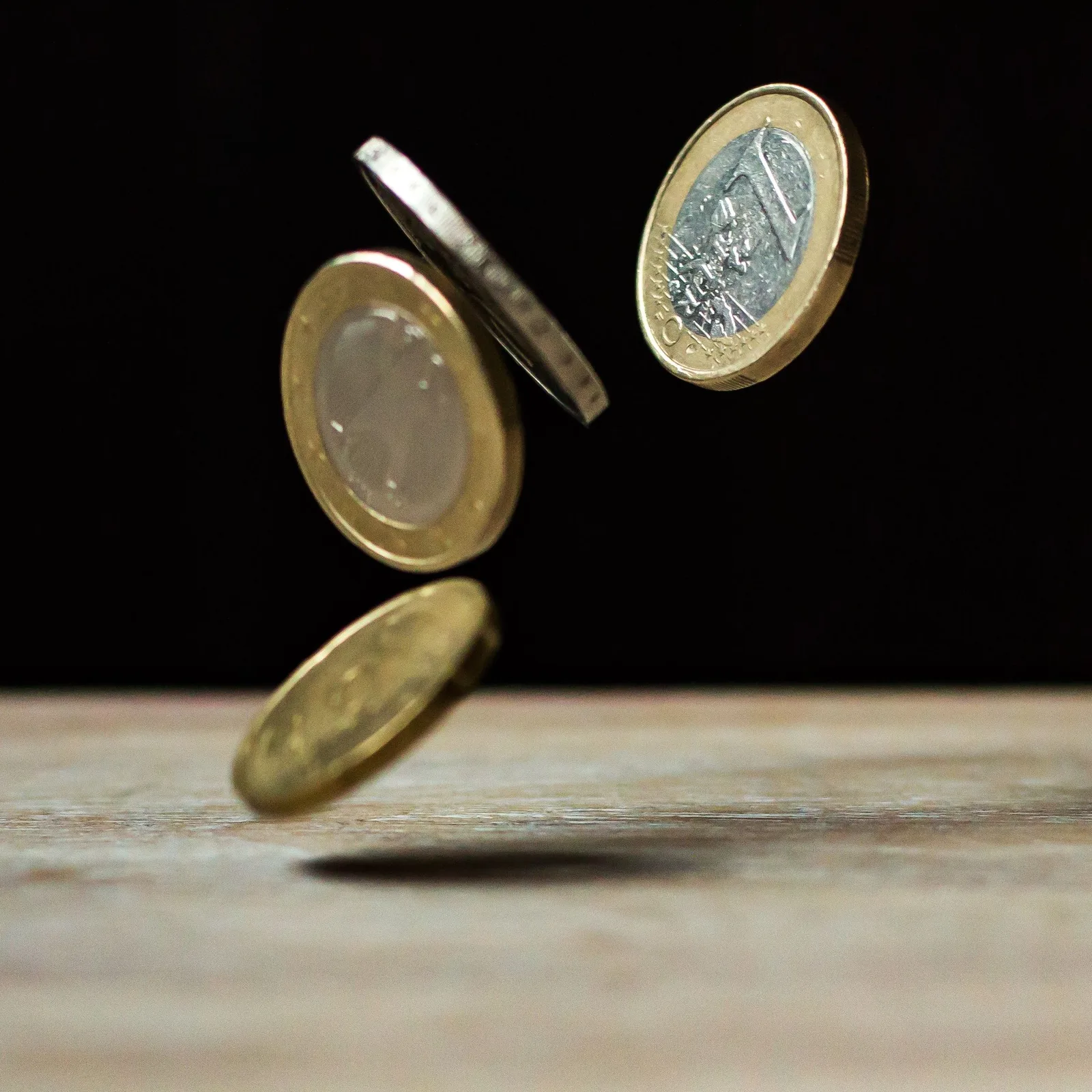 Gotówka czy kredyt : jak Polacy płacą za mieszkania w 2026 roku