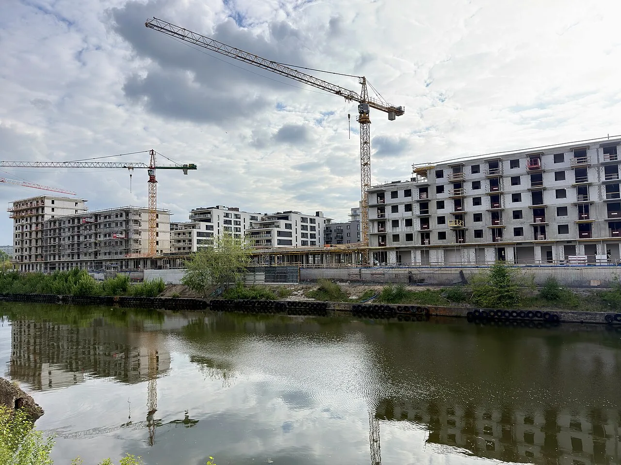 Budowa osiedla Port Popowice na Popowicach Północnych we Wrocławiu