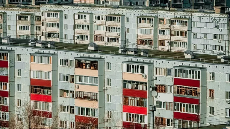 W połowie gmin od trzech lat nie powstał żaden blok. Niektóre miasta zaczynają wyburzać mieszkania
