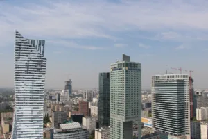 Wieżowiec Złota 44 i wieżowce w centrum Warszawy: ceny mieszkań w wieżowcach sięgają 60 tys. zł za metr