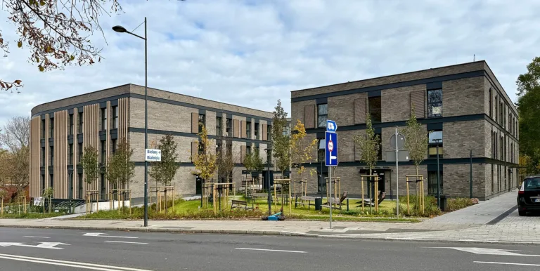 Połowa studentów mieszka u rodziny za darmo. Firmy od najmu mają już ponad 2 mld zł długów